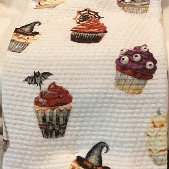 Kitchenaid Halloween Kitchen Towels - set of 2 towels - Picture 4 of 5